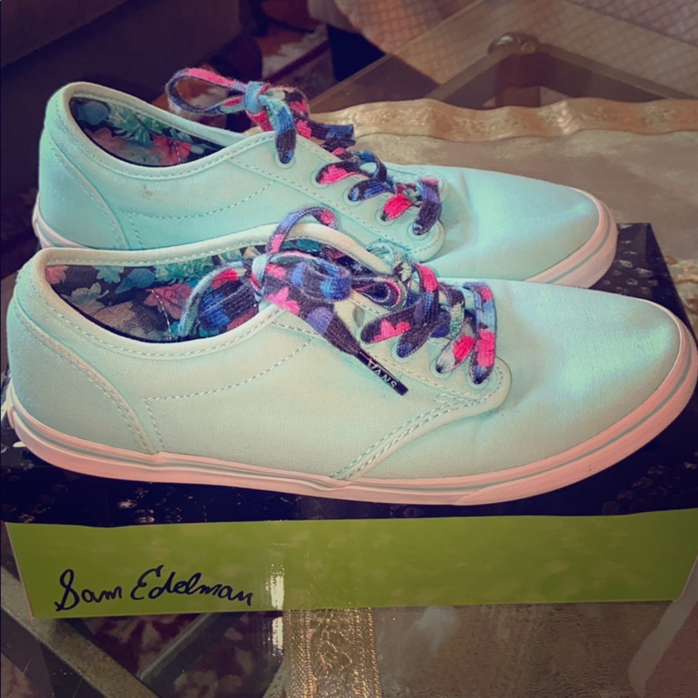 VANS CUSTOMIZED SNEAKERS WITH FLORAL LACES